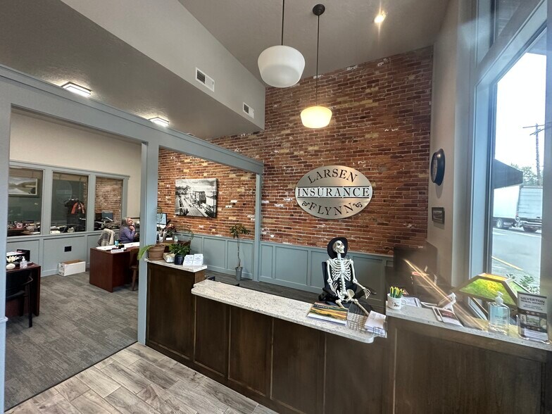 More Photos Of 103-105 S Water St, Silverton Storefront For Sale