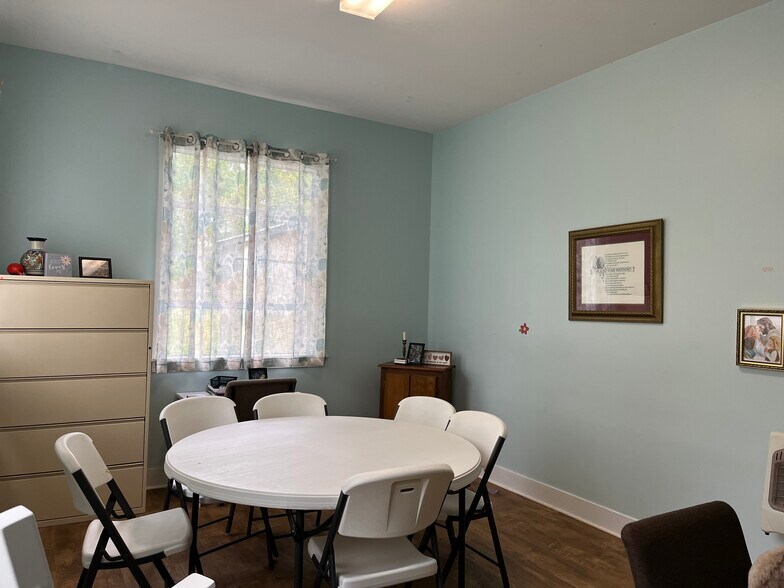 More Photos Of 836 Chester Ave, Tupelo Religious Facility For Sale