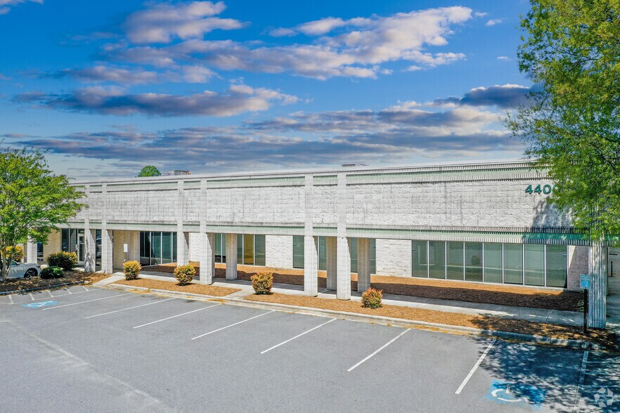 Primary Photo Of 4400 Stuart Andrew Blvd, Charlotte Light Distribution For Lease