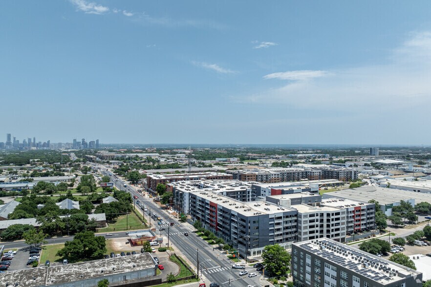 More Photos Of 4361 S Congress Ave, Austin Apartments For Sale