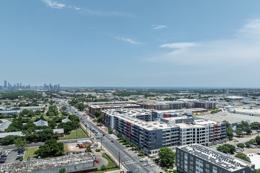 More Photos Of 4361 S Congress Ave, Austin Apartments For Sale