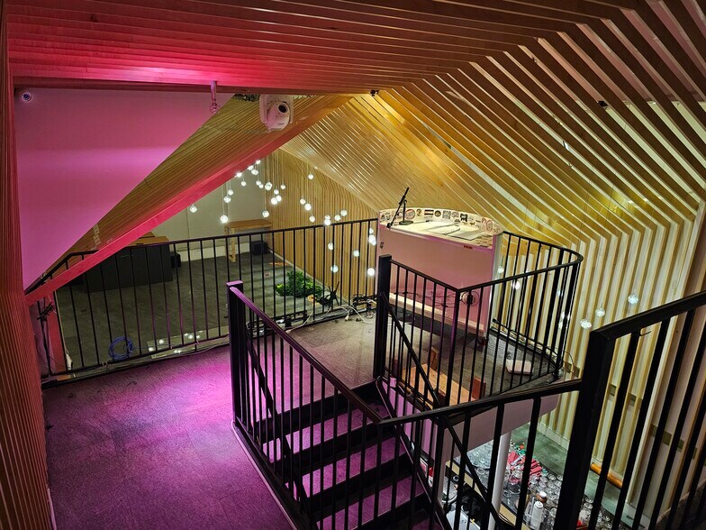 More Photos Of 3015 Newtown Ave, Astoria Apartments For Lease