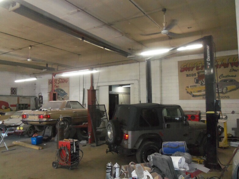 More Photos Of 7544 Rt-31, Lyons Auto Repair For Sale