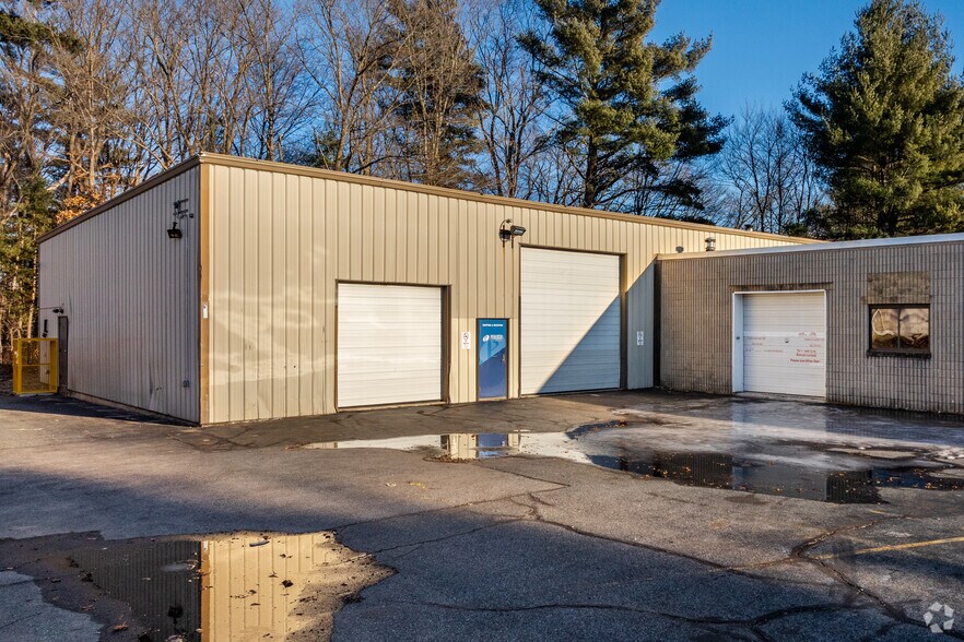 More Photos Of 4 Industrial Park Rd, Medway Warehouse For Sale