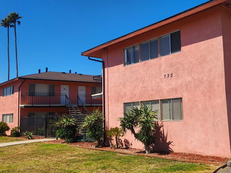 More Photos Of 733 N C St, Lompoc Apartments For Sale