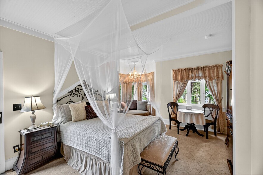 More Photos Of 620 El Salto Dr, Capitola Hospitality For Sale