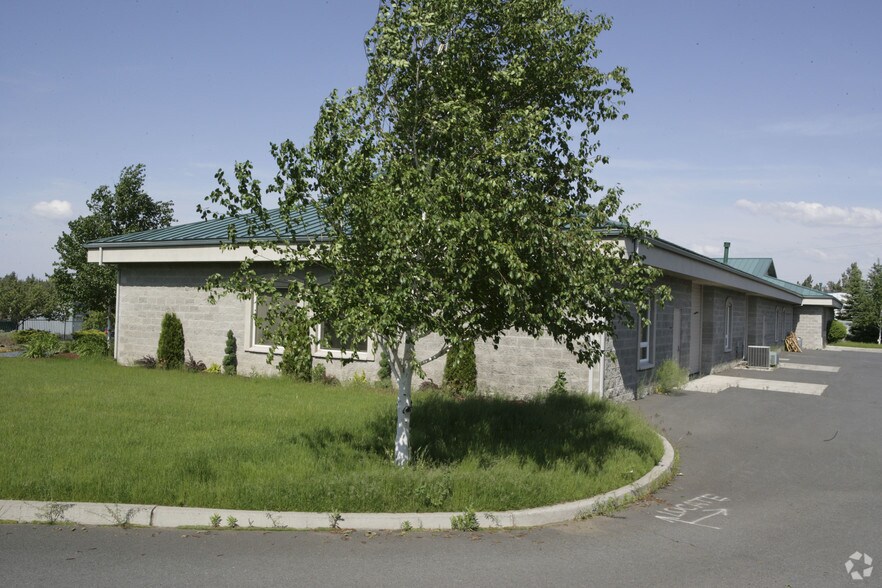 More Photos Of 63820 Clausen Rd, Bend Light Distribution For Sale