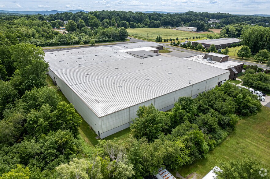 More Photos Of 215 Moody Rd, Enfield Manufacturing For Lease