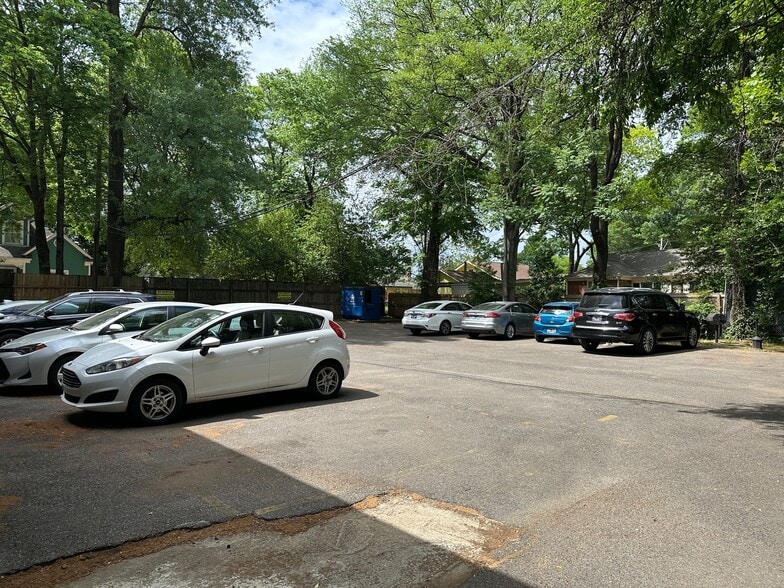More Photos Of 199 S McLean Blvd, Memphis Apartments For Sale