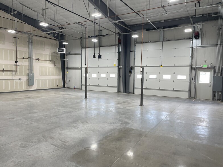 More Photos Of 1000 Champion Dr, Windsor Industrial For Lease