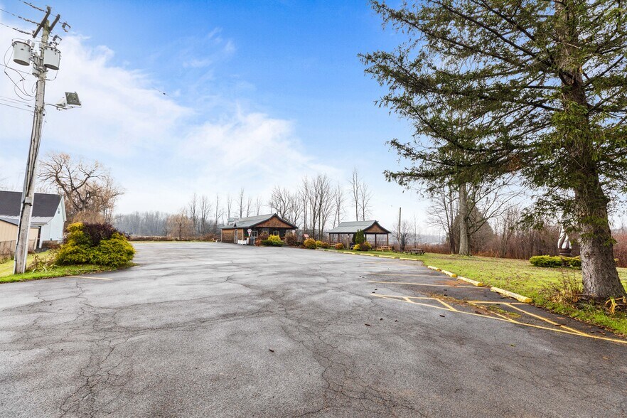 More Photos Of 6659 Westmoreland Rd, Rome Restaurant For Sale