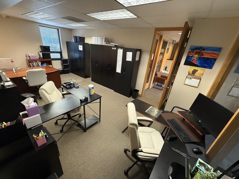 More Photos Of 10630 E Bethany Dr, Aurora Medical For Lease