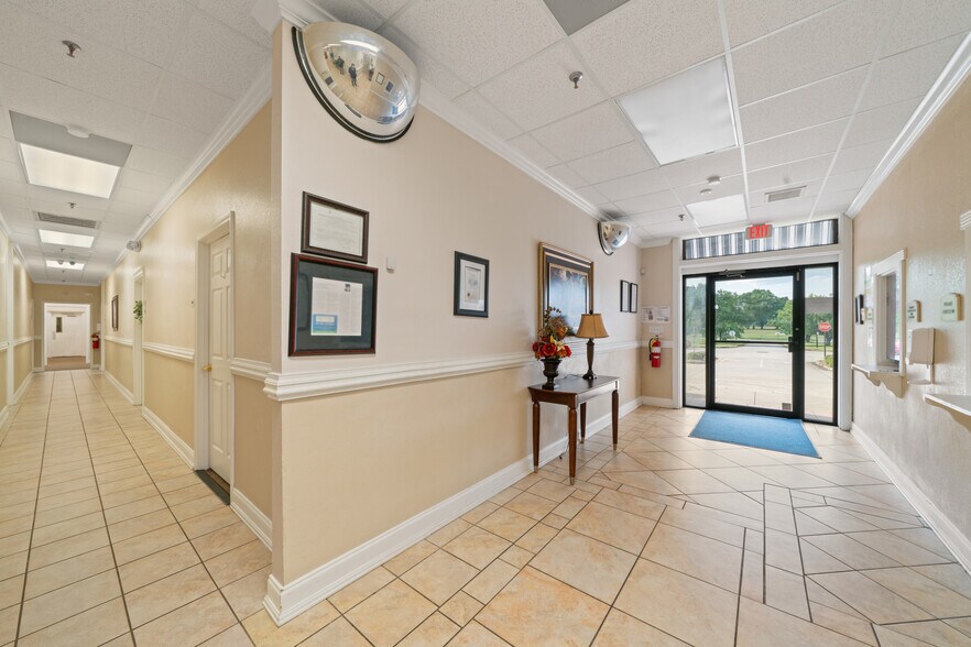 More Photos Of 60 Highway 22, Milledgeville Showroom For Sale