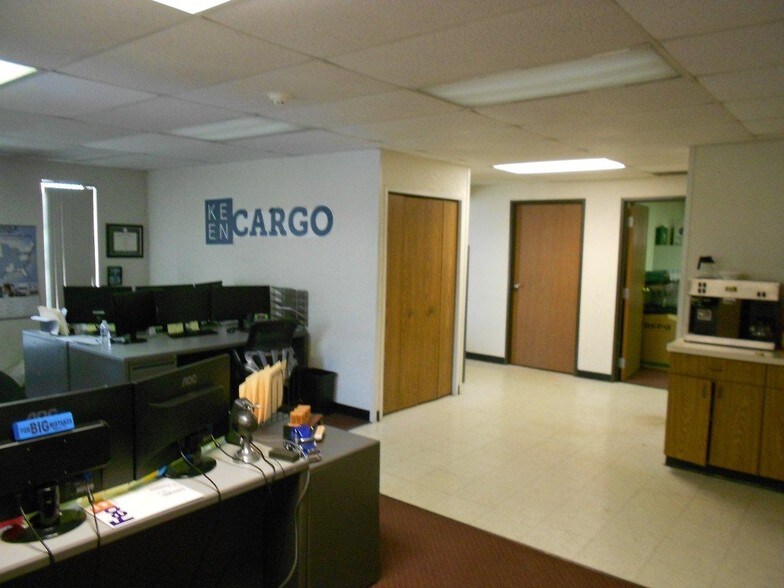 More Photos Of 25715-25737 Meadowbrook Rd, Novi Warehouse For Sale