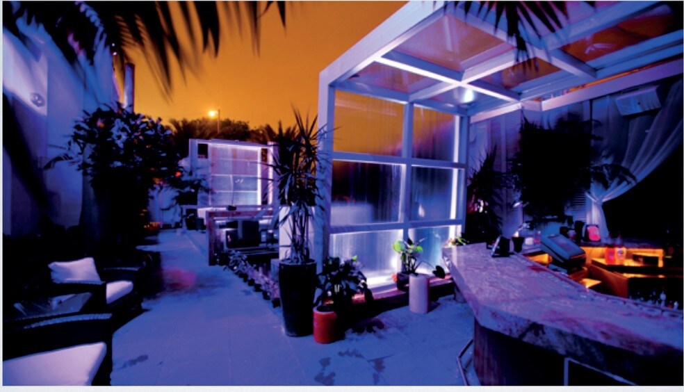 More Photos Of 71 NW 14th St, Miami Restaurant For Sale