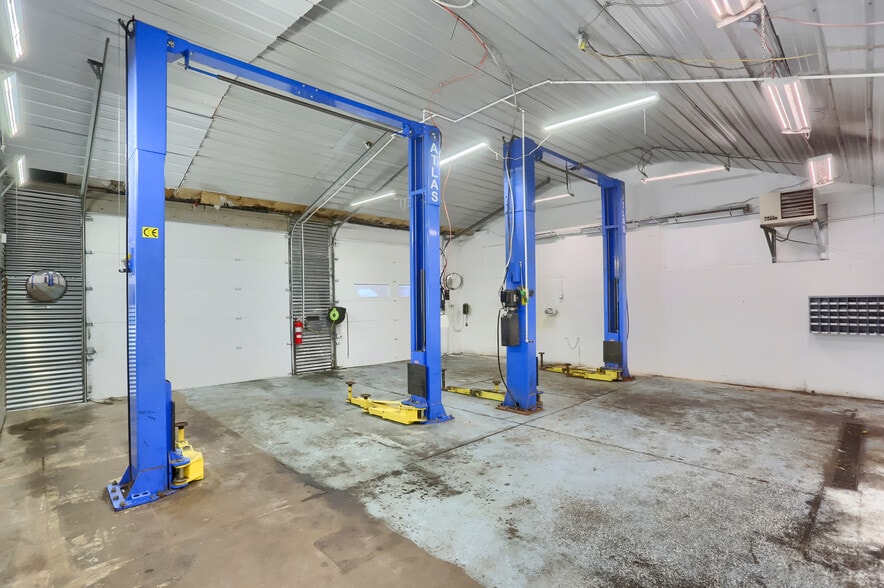 More Photos Of 2608 New Butler Rd, New Castle General Retail For Sale