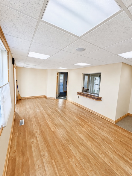 More Photos Of 825 W US-10, Scottville Office For Sale