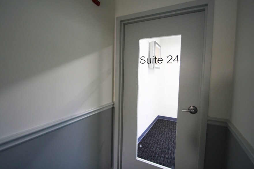 More Photos Of 764 Plain St, Marshfield Office Residential For Lease