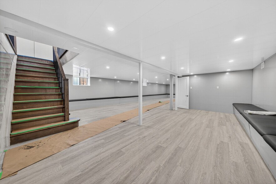 More Photos Of 50 Earl St, Hamilton Daycare Center For Sale