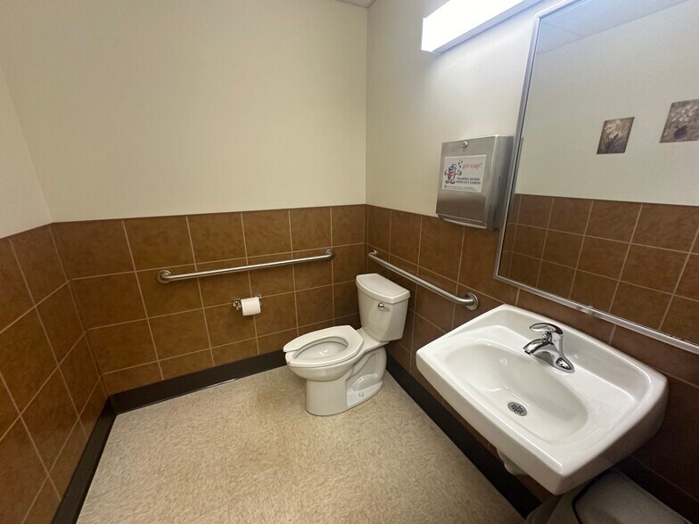 More Photos Of 4601 Everhard Rd NW, Canton Medical For Lease