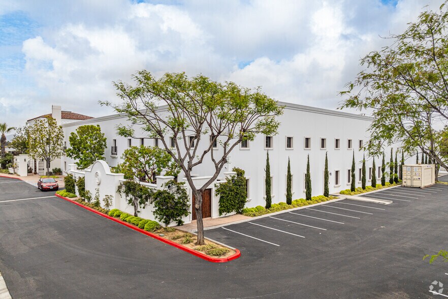 More Photos Of 4650 Overland Ave, San Diego Light Manufacturing For Lease