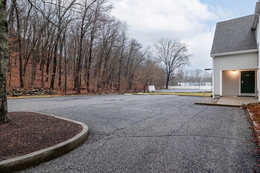 More Photos Of 898 Ethan Allen Hwy, Ridgefield Medical For Sale