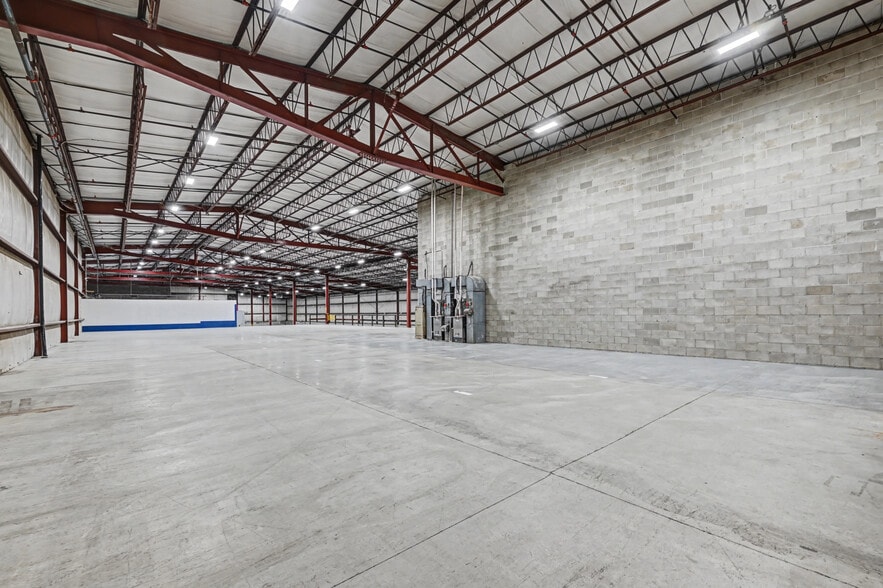 More Photos Of 11-25 Harding St, Middletown Warehouse For Sale