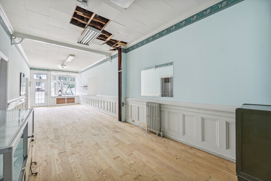 More Photos Of 75 Main St, Sussex Storefront Retail Residential For Sale