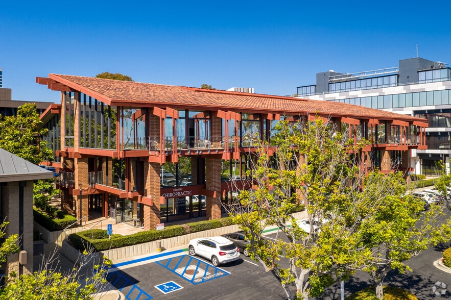 More Photos Of 250 Newport Center Dr, Newport Beach Medical For Lease