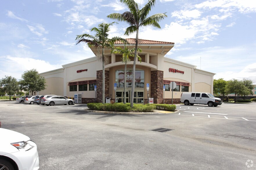 More Photos Of 10001 Sheridan St, Hollywood Drugstore For Sale