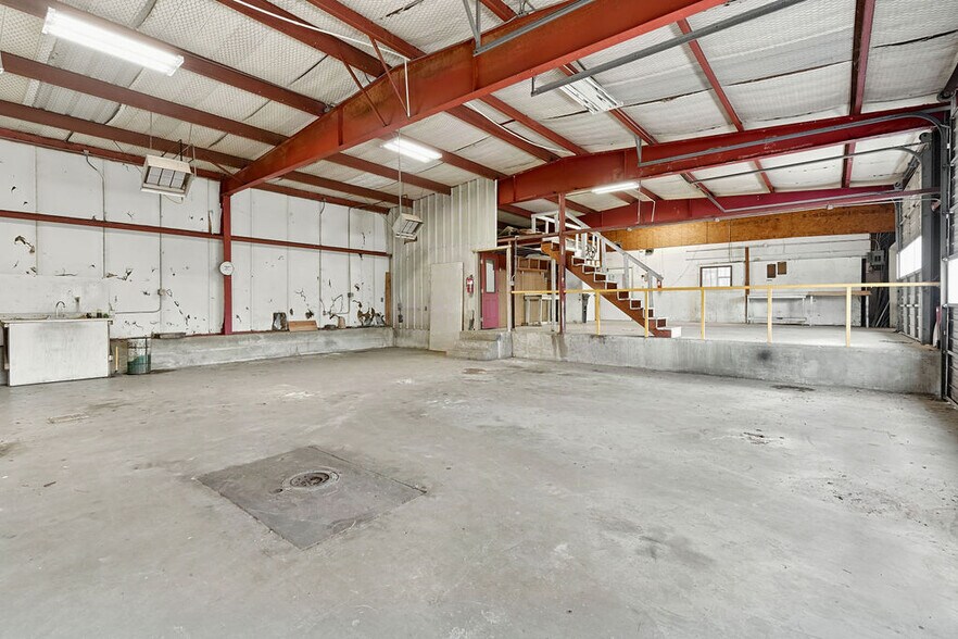 More Photos Of 1416 Linda Dr, Daingerfield Auto Repair For Sale