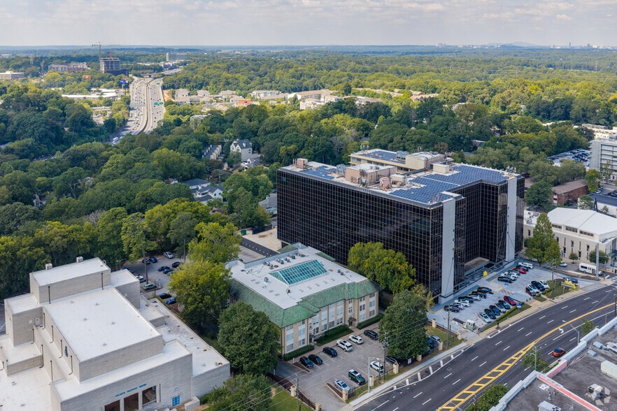 More Photos Of 1708 Peachtree St NW, Atlanta Medical For Sale