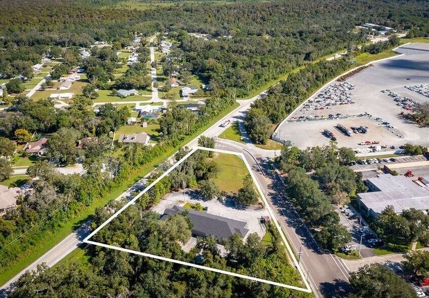 More Photos Of 12221 N Us Highway 301, Thonotosassa Light Distribution For Sale