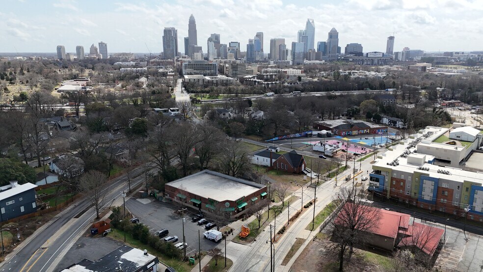More Photos Of 1720 W Trade St, Charlotte General Retail For Sale