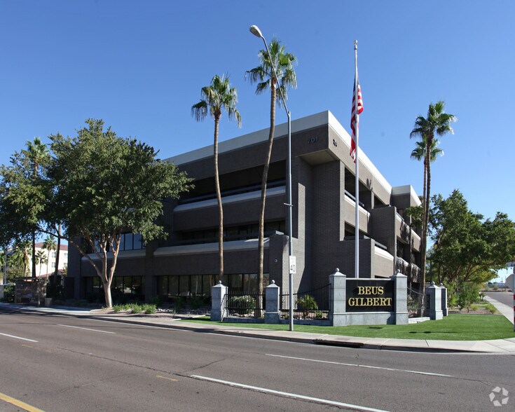 More Photos Of 701 N 44th St, Phoenix Office For Lease