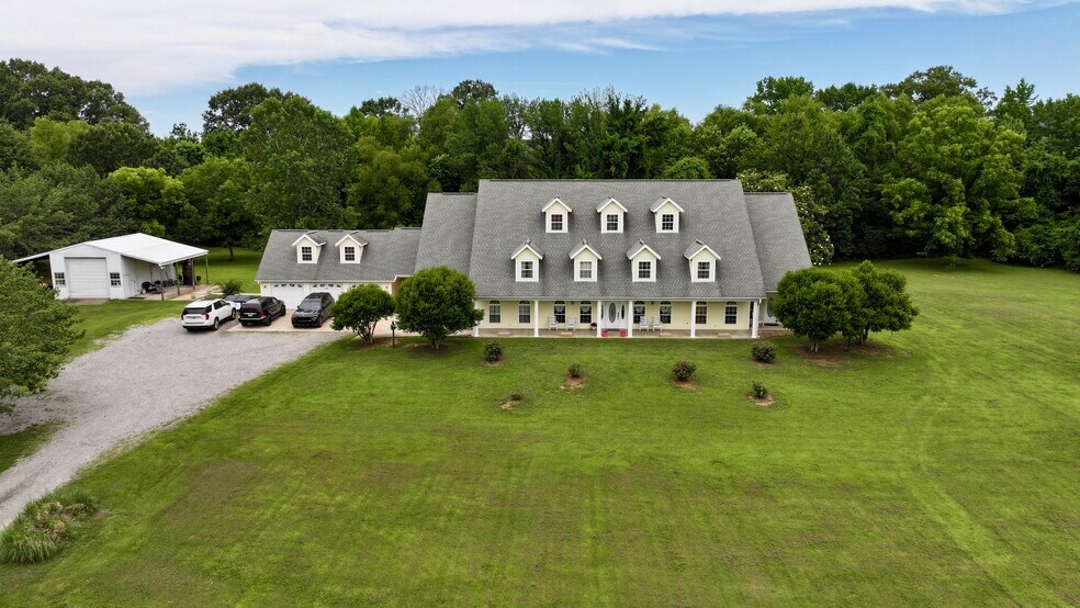 More Photos Of 3144 Riverbend Rd, Heber Springs Hotel For Sale