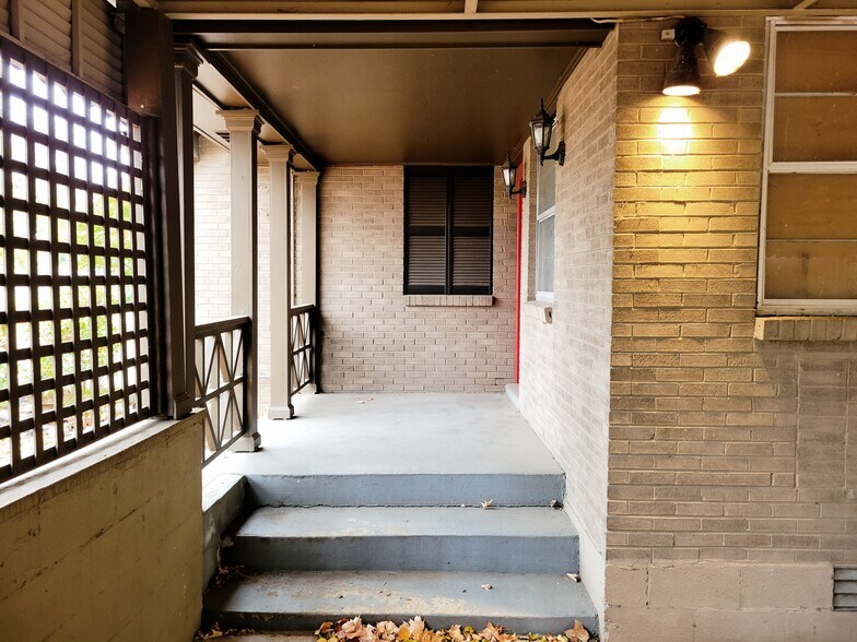 More Photos Of 2709 Bransford Ave, Nashville Office Residential For Sale