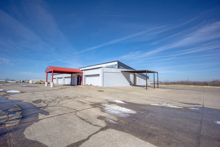 More Photos Of 6825 W Wilshire Blvd, Oklahoma City Theater Concert Hall For Sale