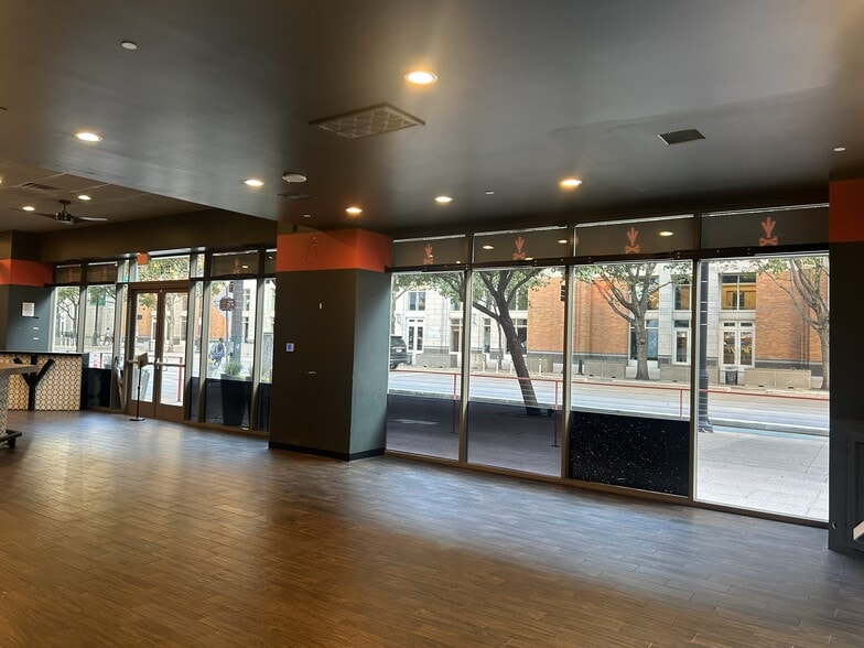 More Photos Of 1701 Payne St, Dallas Apartments For Lease