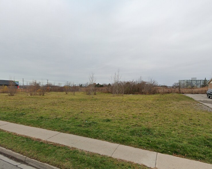 More Photos Of 359 King St, Welland Land For Sale