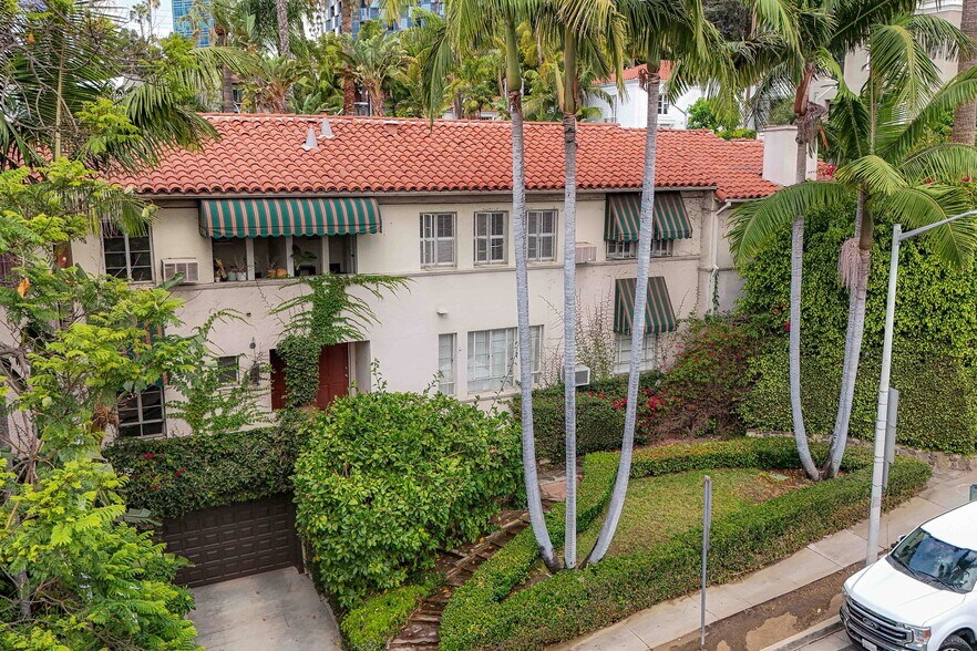 More Photos Of 8468 Fountain Ave, West Hollywood Apartments For Sale