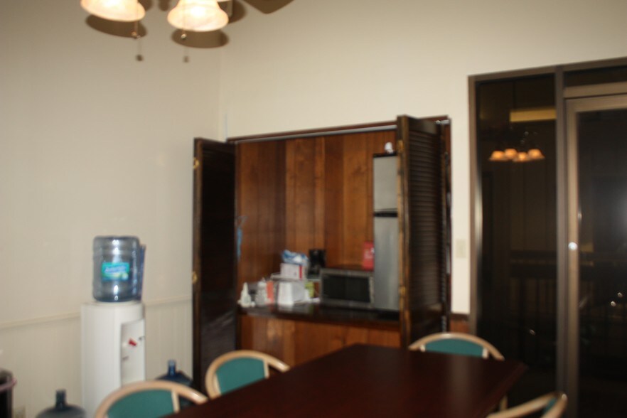 More Photos Of 2210 S Front St, Melbourne Office For Lease