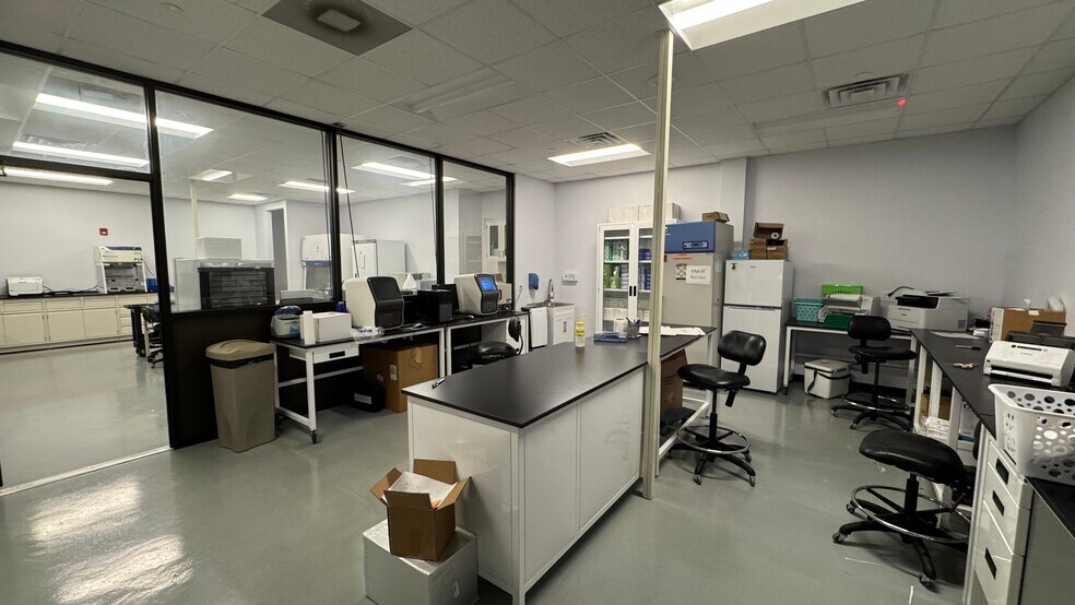 More Photos Of 2550 Brodhead Rd, Bethlehem Flex For Lease