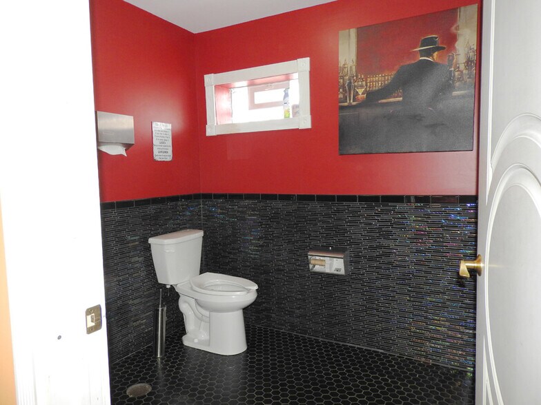 More Photos Of 440 Niagara Falls Blvd, Buffalo Medical For Sale