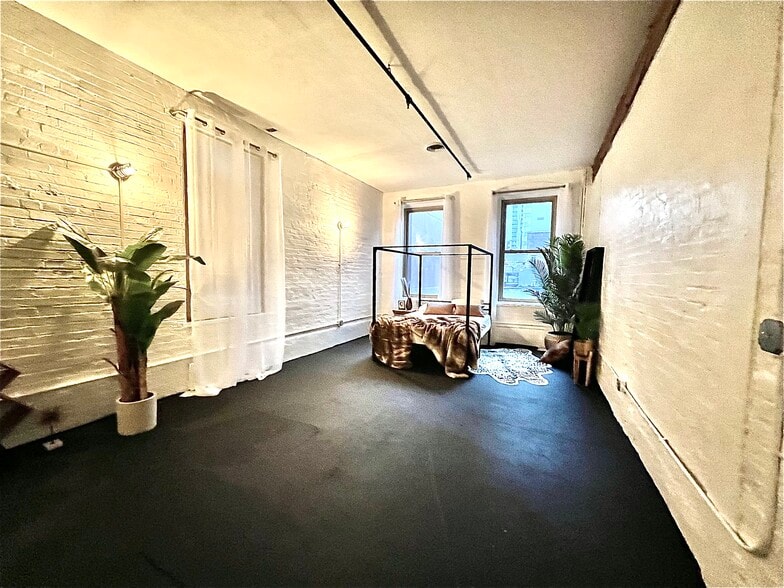 More Photos Of 1008 Race St, Cincinnati Office Residential For Sale