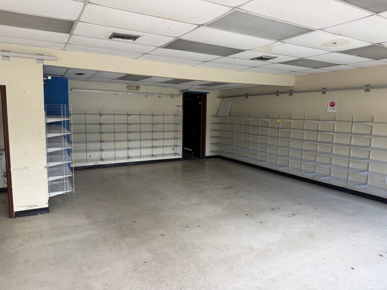 More Photos Of 2160 NE 31st Ave, Gainesville Industrial For Lease