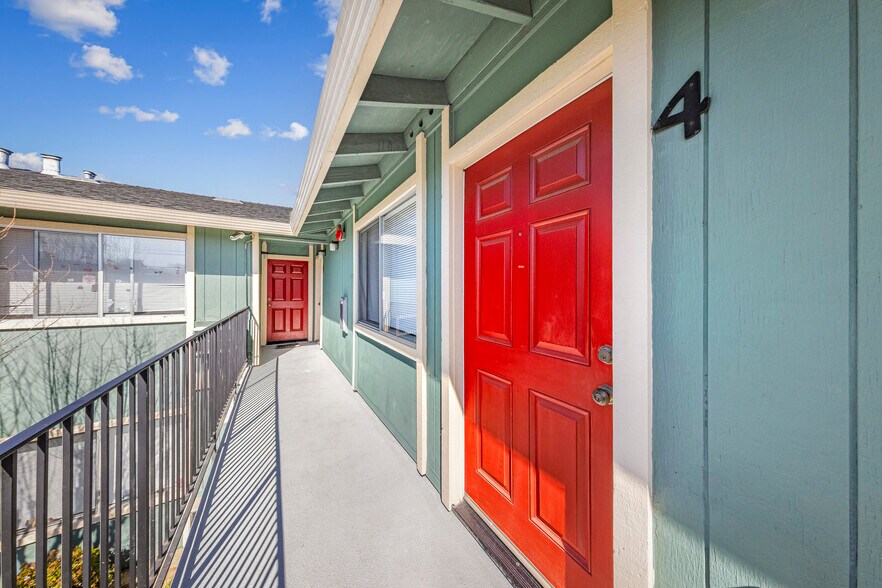 More Photos Of 7001 Eigleberry St, Gilroy Apartments For Sale