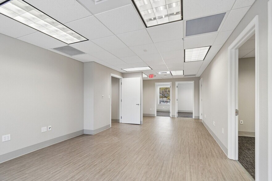 More Photos Of 575 Indian Rocks Rd N, Belleair Bluffs Medical For Lease