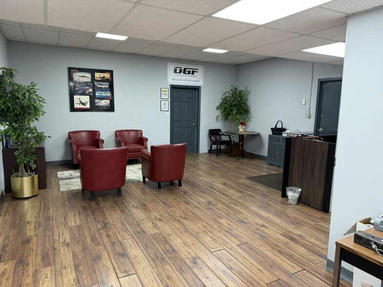 More Photos Of 3333 E Loop 820 S, Fort Worth Warehouse For Lease