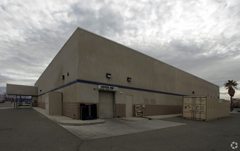 More Photos Of 21738 US Highway 18, Apple Valley Drugstore For Lease